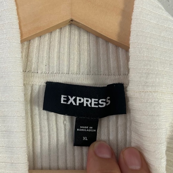 Express Cream Turtle Neck Sweater with Ribbed Texture Neutral Comfy Casual XL - Picture 2 of 6